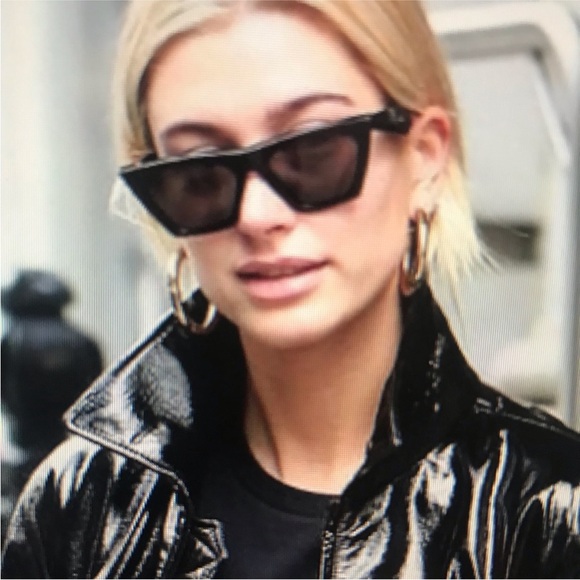 Celine Paris Edge Cat Eye Sleek Black Sunglasses for Effortless Style - Picture 5 of 5